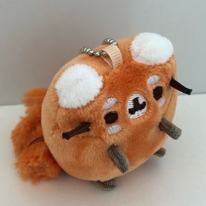 Mini surprise Pusheen, red panda